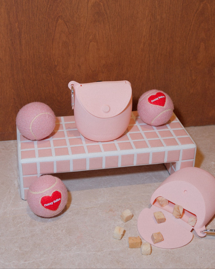 Clamshell Treat Pouch